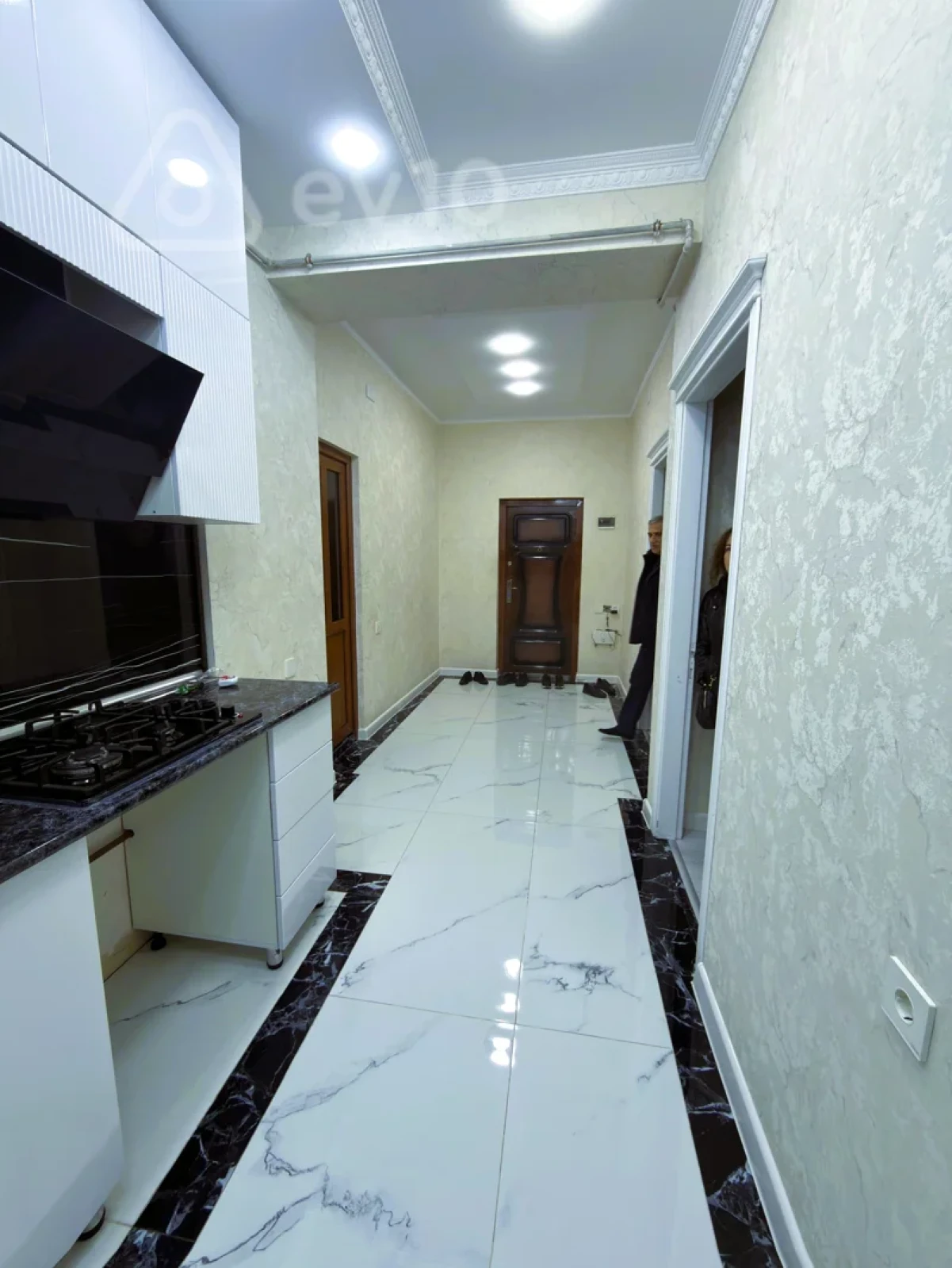 Kirayə verilir 2 otaqlı yeni tikili 60 m²
