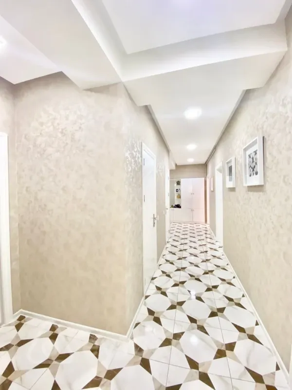 Kirayə verilir 3 otaqlı yeni tikili 145 m²
