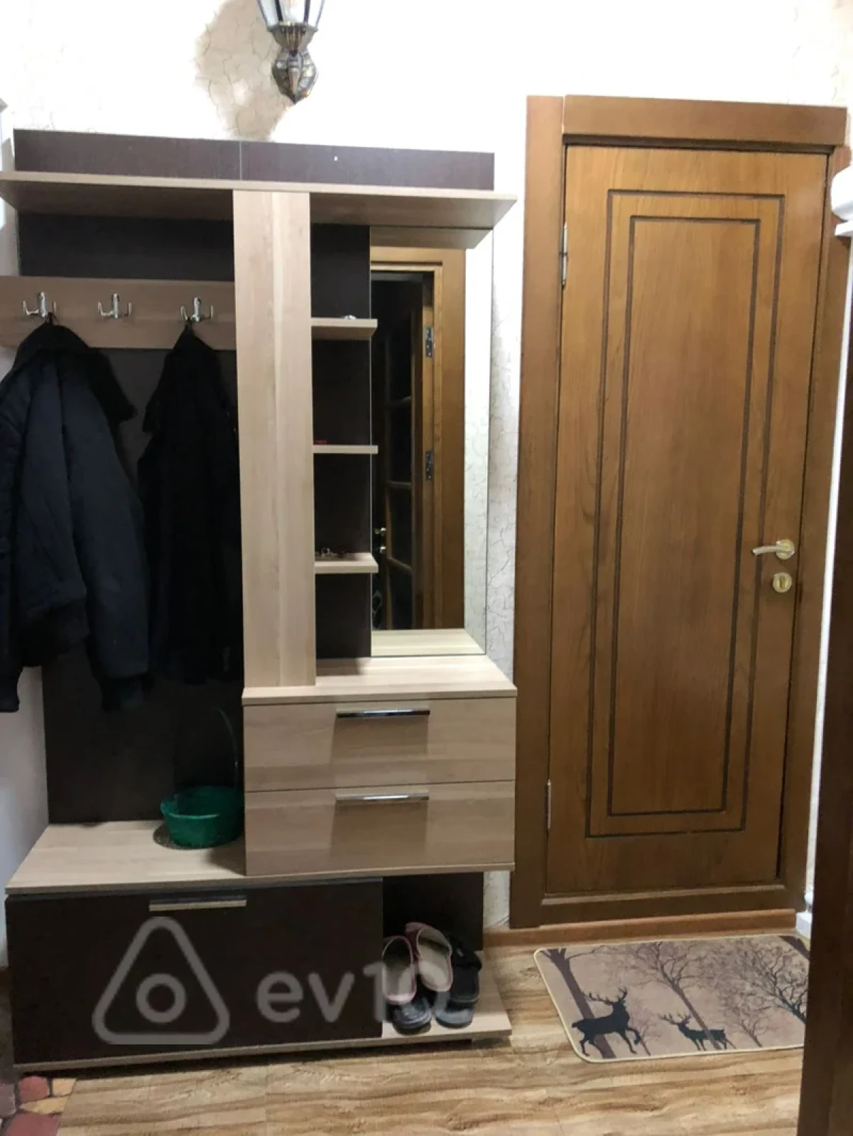 Kirayə verilir 4 otaqlı köhnə tikili 100 m²