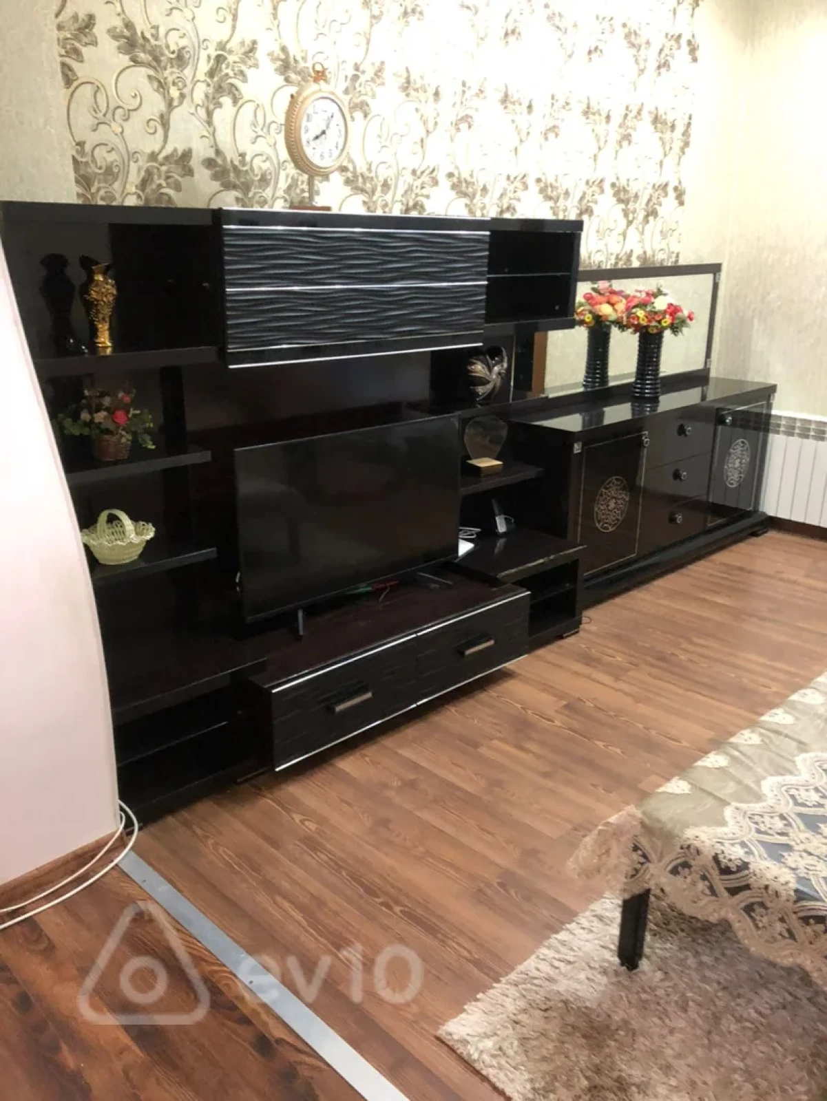 Kirayə verilir 4 otaqlı köhnə tikili 100 m²