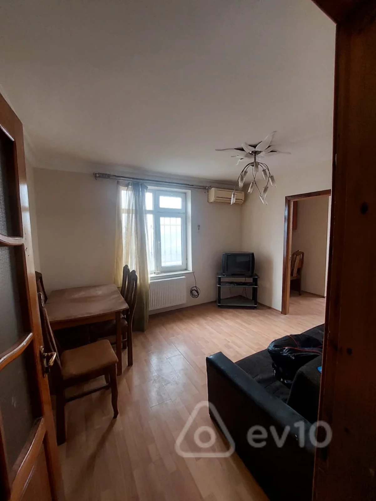 Satılır 1 otaqlı köhnə tikili 34 m²