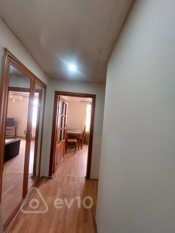Satılır 1 otaqlı köhnə tikili 34 m²