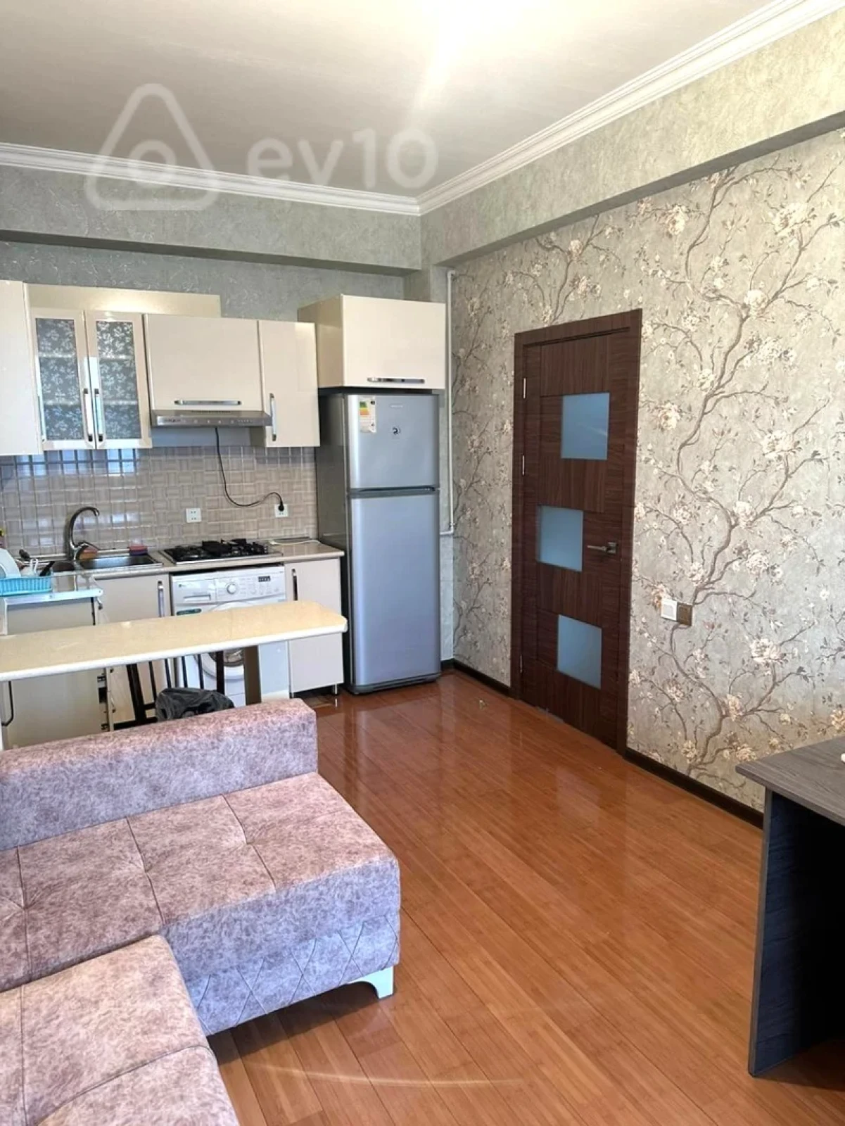 Kirayə verilir 2 otaqlı yeni tikili 50 m²