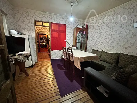 Satılır 3 otaqlı köhnə tikili 70 m²
