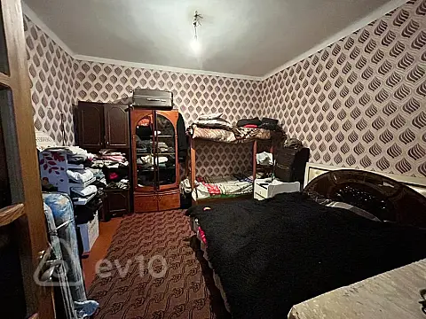 Satılır 3 otaqlı köhnə tikili 70 m²