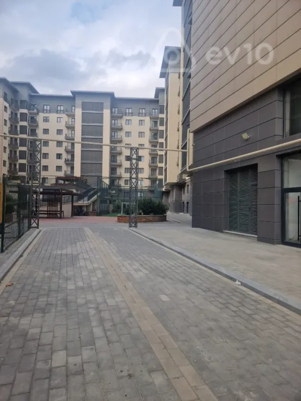 Satılır 3 otaqlı yeni tikili 140 m²