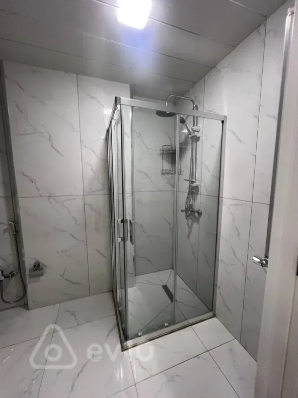 Kirayə verilir 2 otaqlı yeni tikili 55 m²