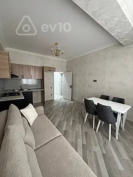 Kirayə verilir 2 otaqlı yeni tikili 55 m²