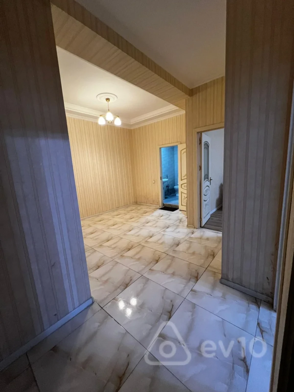 Kirayə verilir 2 otaqlı yeni tikili 100 m²