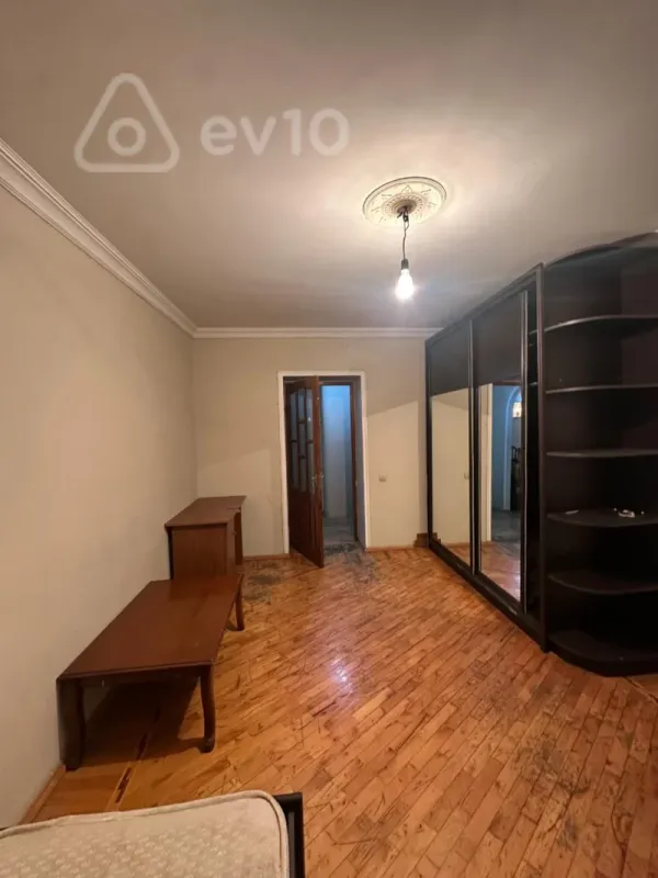 Kirayə verilir 3 otaqlı köhnə tikili 75 m²
