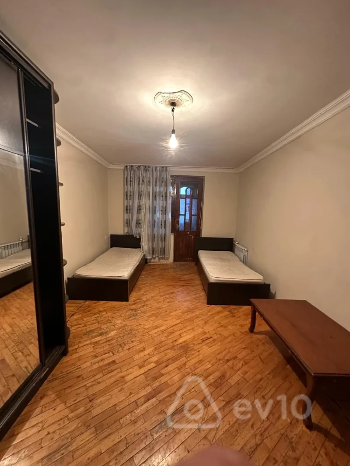 Kirayə verilir 3 otaqlı köhnə tikili 75 m²