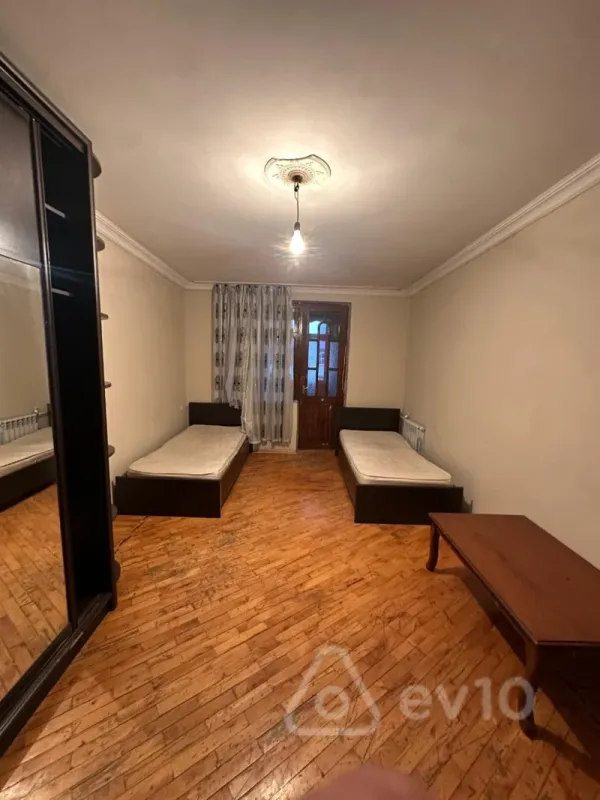 Kirayə verilir 3 otaqlı köhnə tikili 75 m²