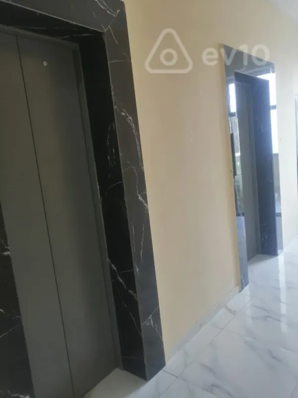 Satılır 3 otaqlı yeni tikili 95 m²