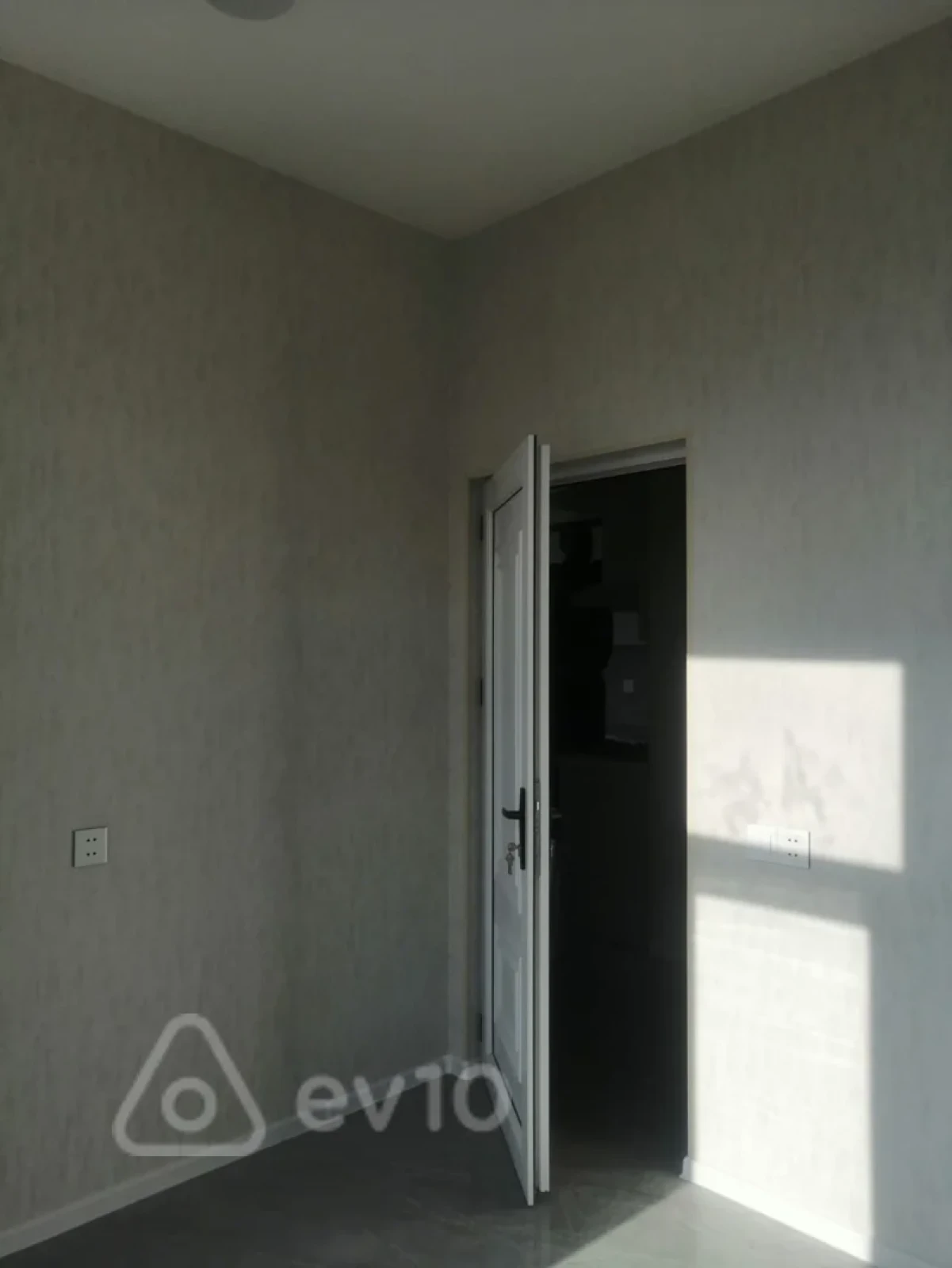 Satılır 3 otaqlı yeni tikili 95 m²