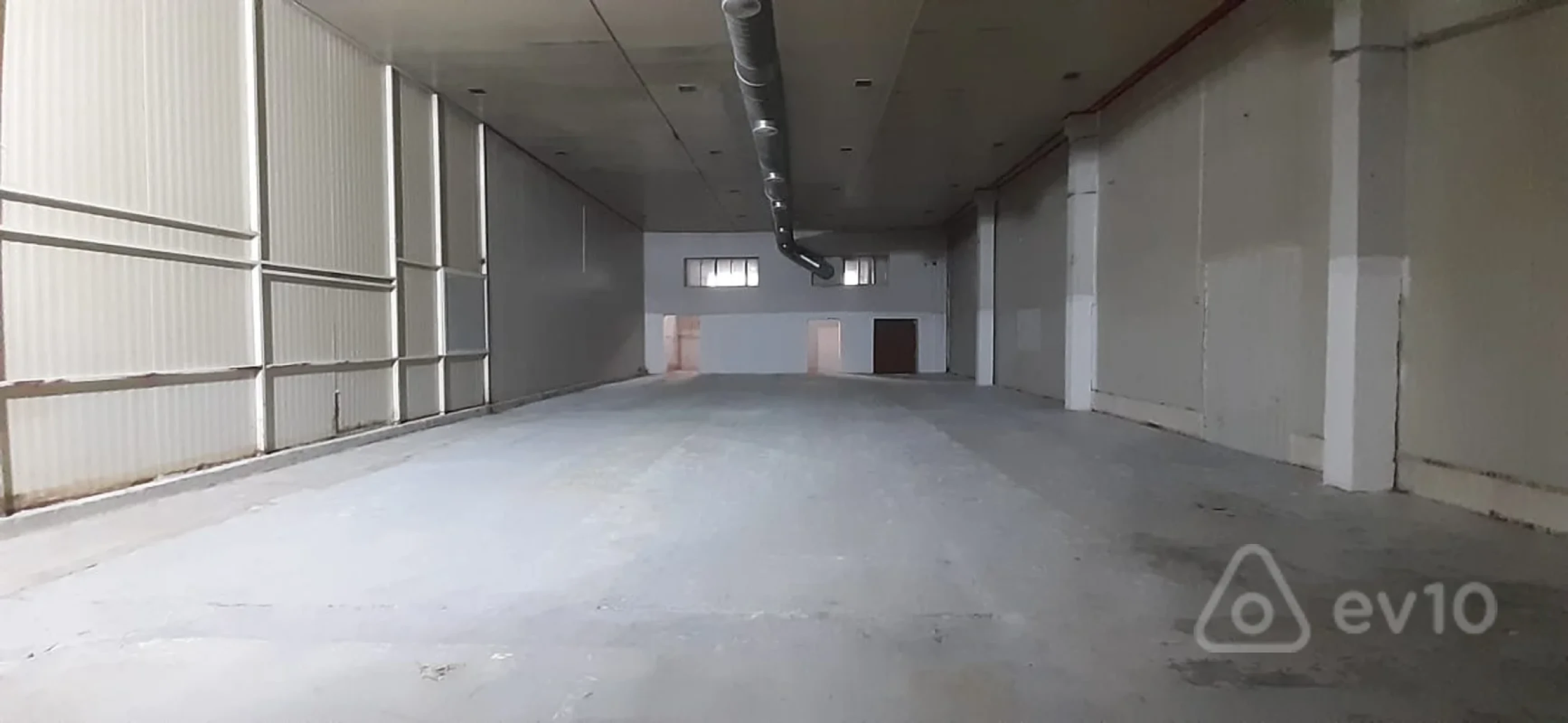 Kirayə verilir mənzil 750 m²