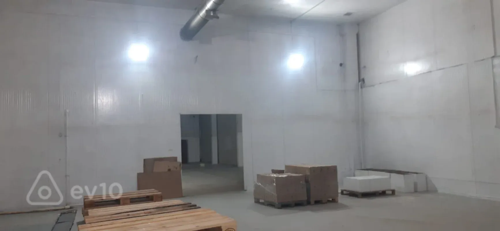 Kirayə verilir mənzil 750 m²