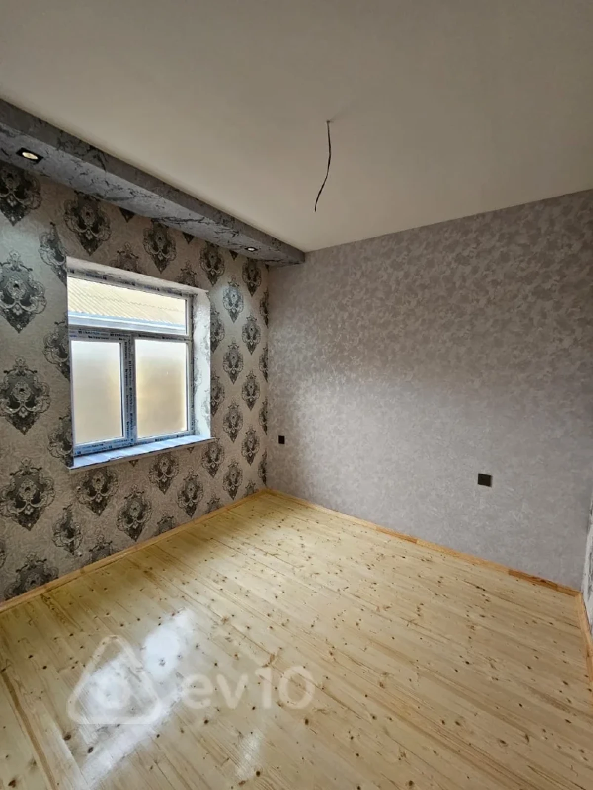 Satılır 3 otaqlı yeni tikili 200 m²