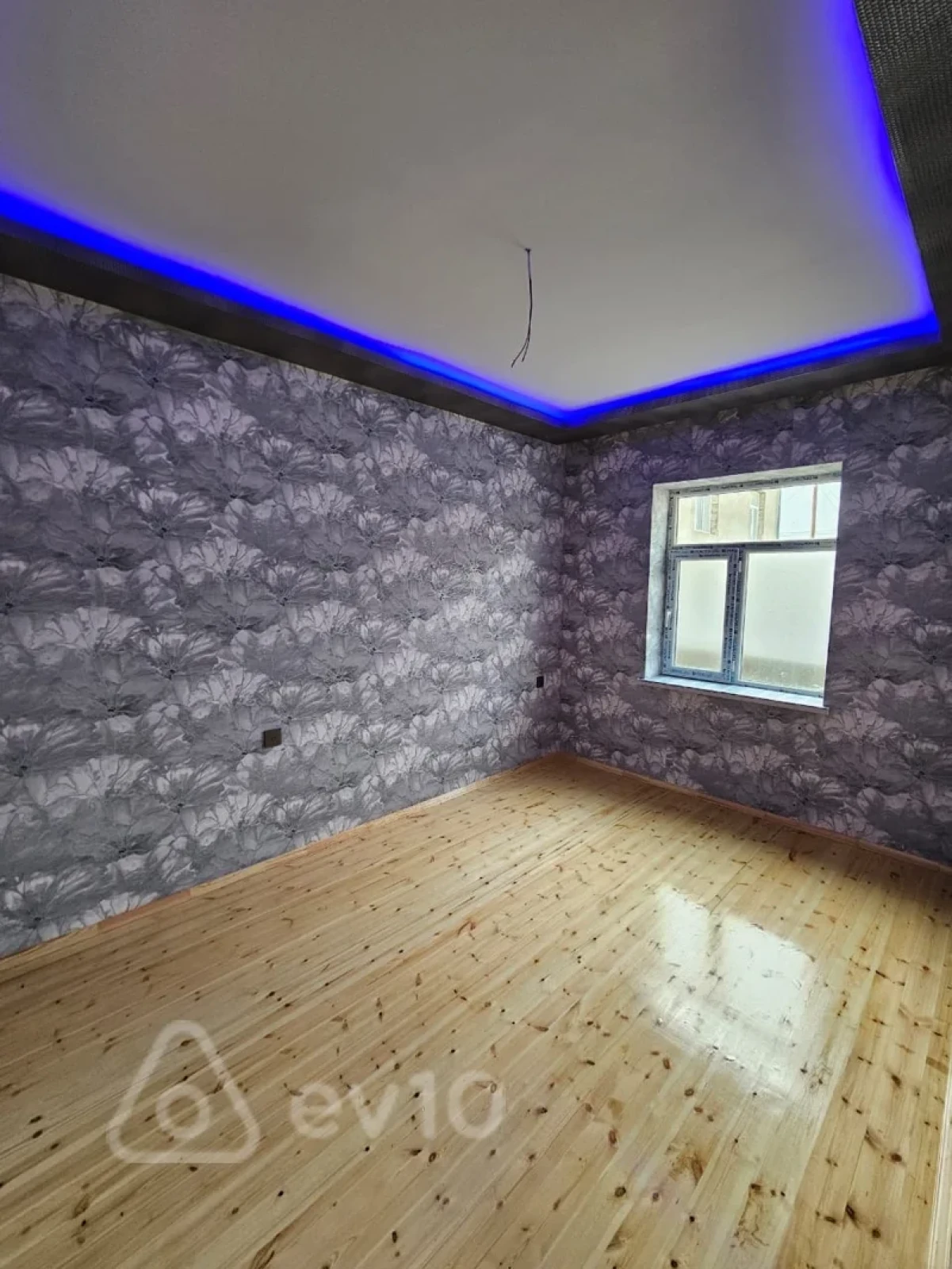 Satılır 3 otaqlı yeni tikili 200 m²