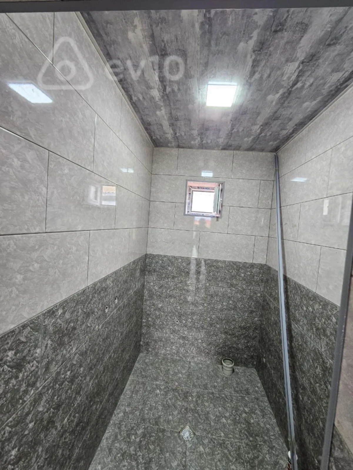 Satılır 3 otaqlı yeni tikili 200 m²