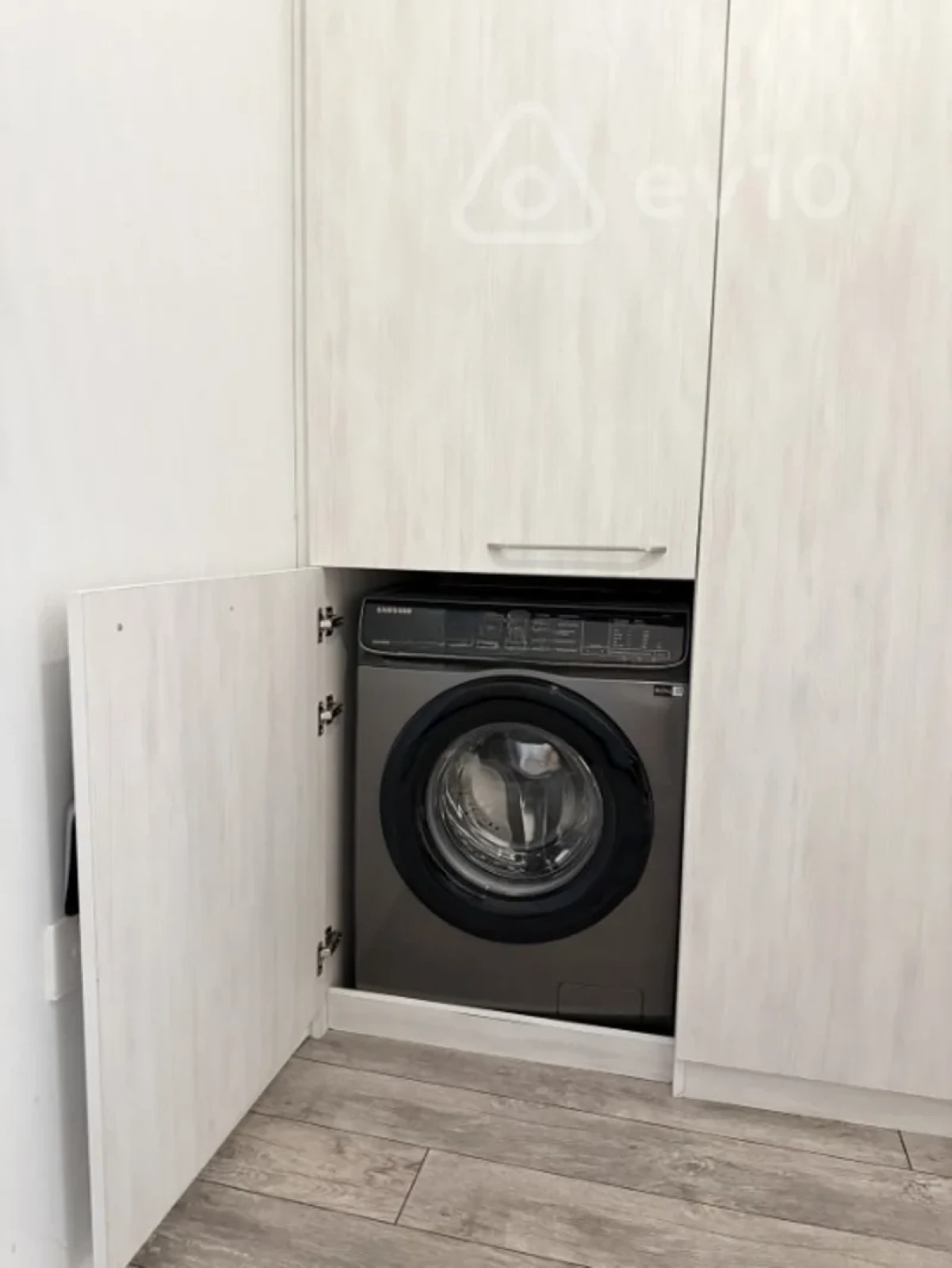 Satılır 2 otaqlı köhnə tikili 60 m²