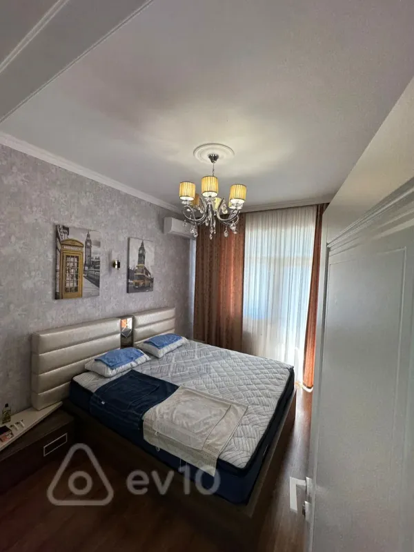 Kirayə verilir 2 otaqlı yeni tikili 70 m²
