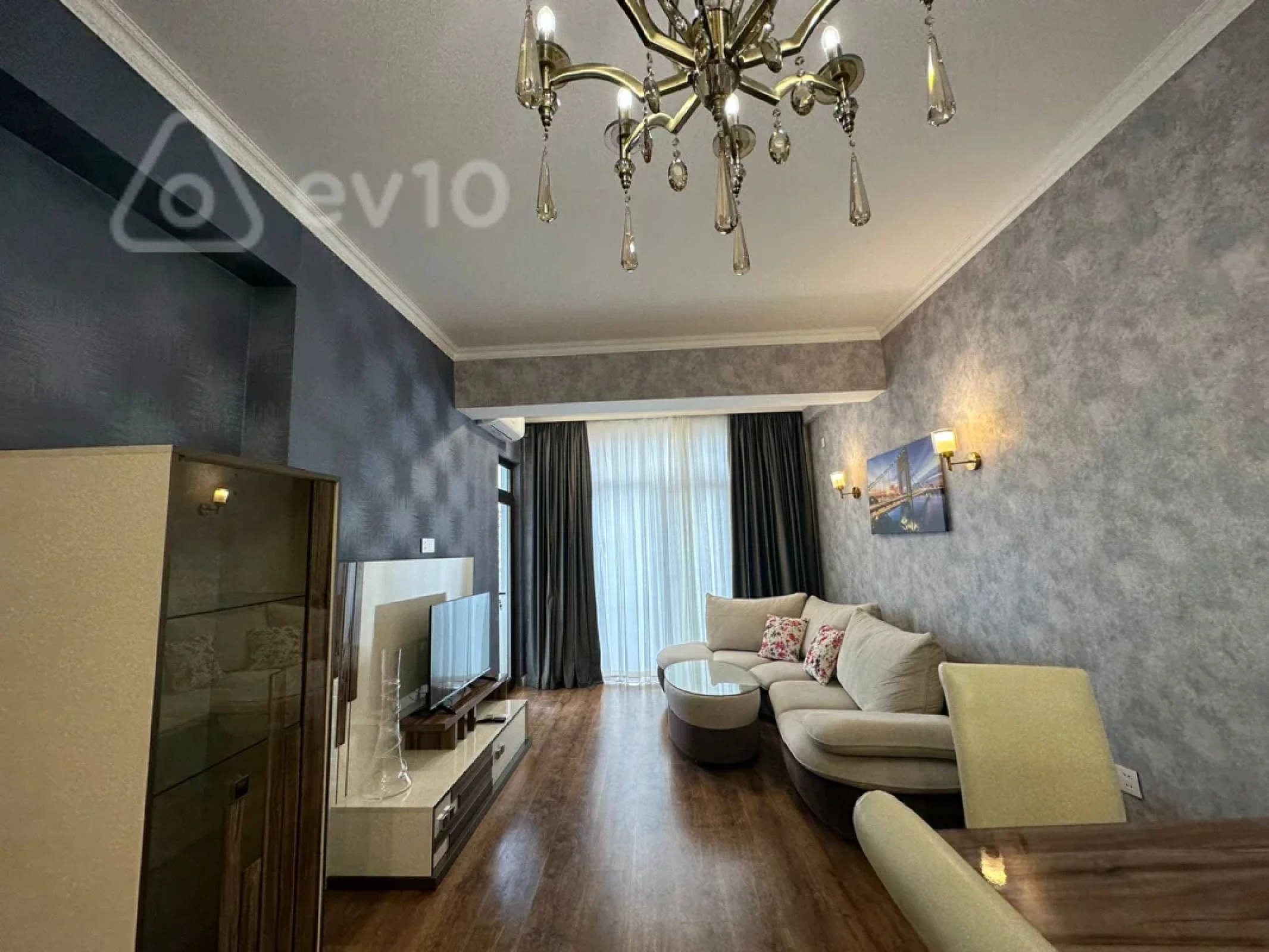 Kirayə verilir 2 otaqlı yeni tikili 70 m²