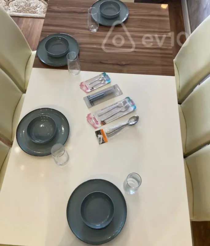 Kirayə verilir 2 otaqlı yeni tikili 70 m²