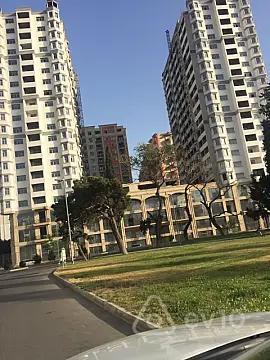 Kirayə verilir 2 otaqlı yeni tikili 70 m²