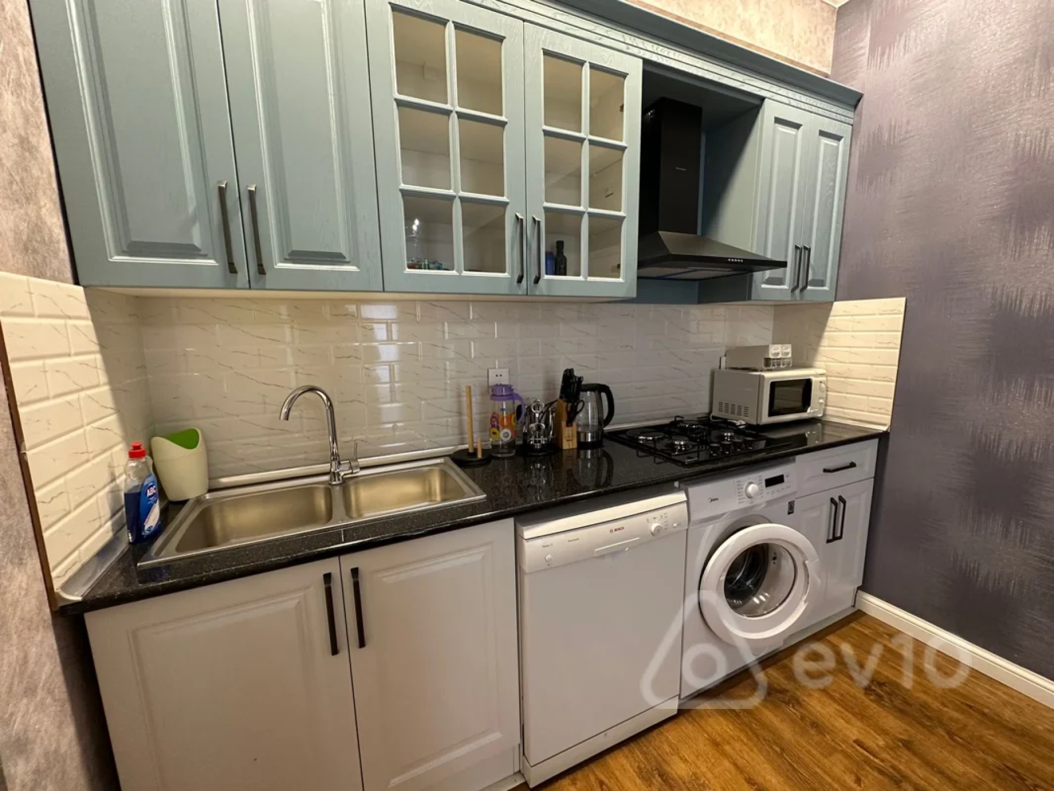 Kirayə verilir 2 otaqlı yeni tikili 70 m²