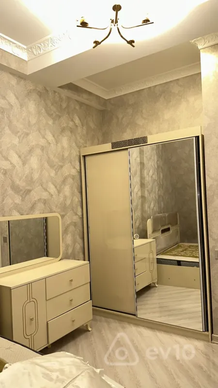 Satılır 2 otaqlı yeni tikili 63 m²