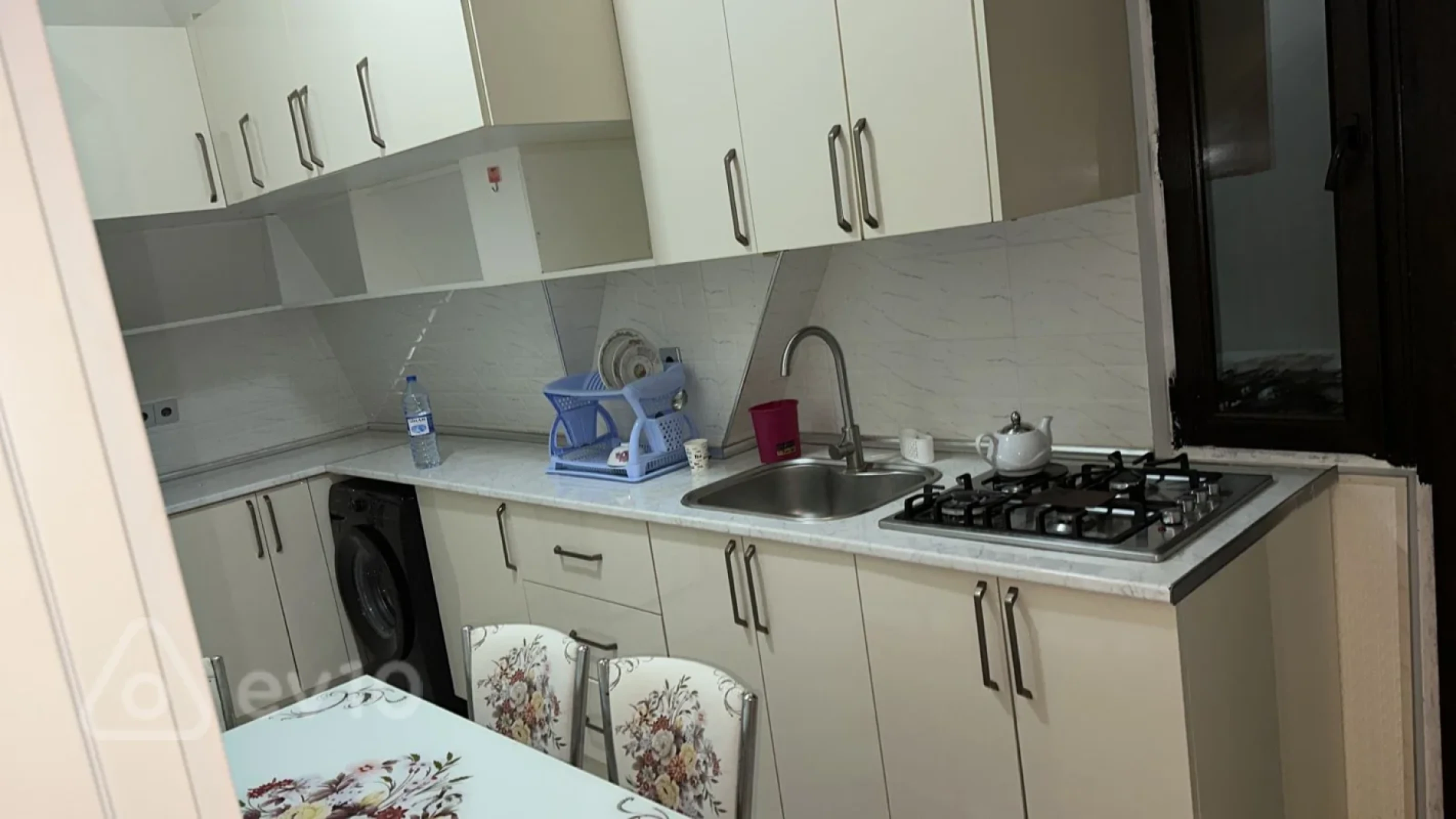 Satılır 2 otaqlı yeni tikili 63 m²