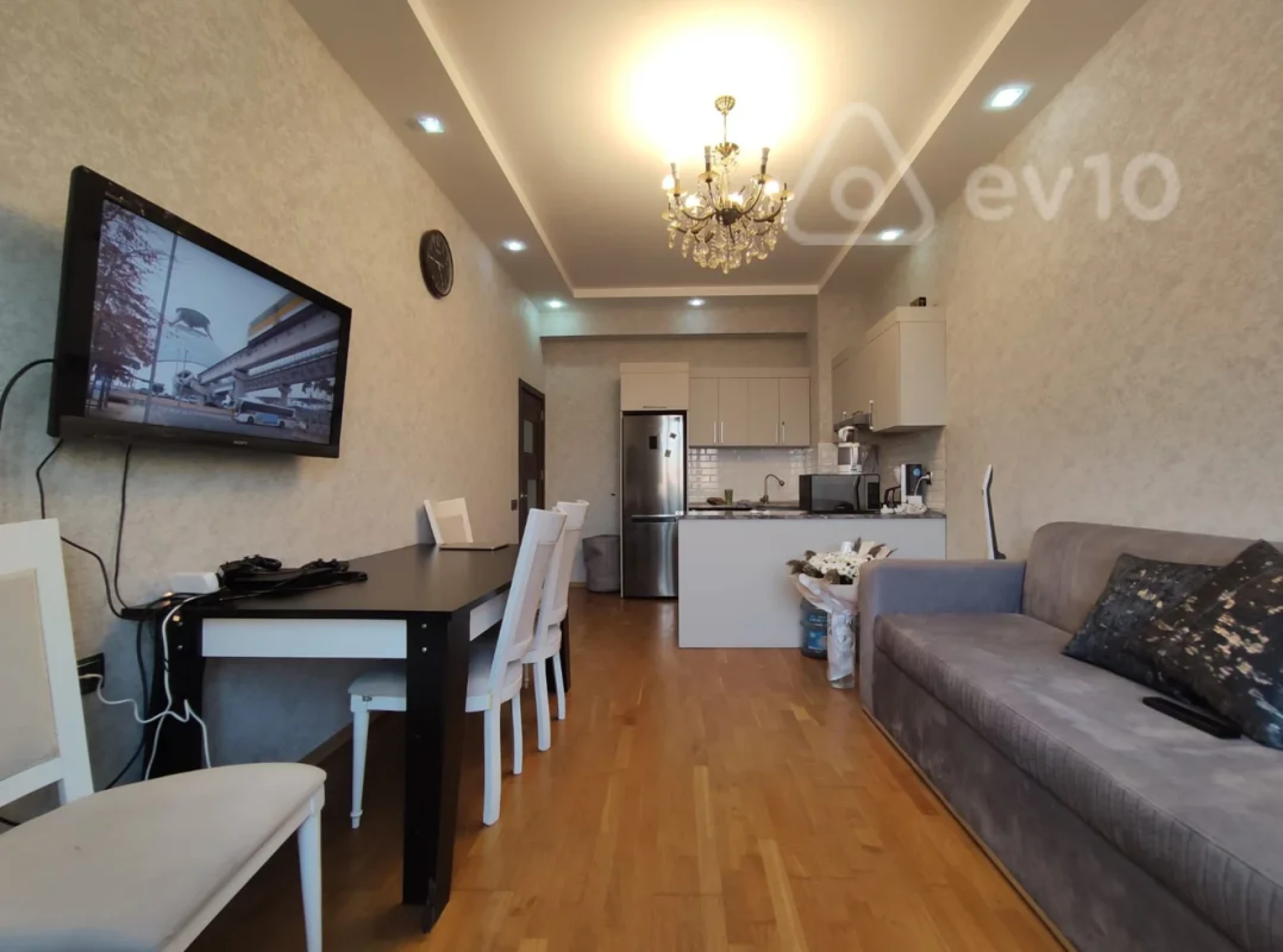 Kirayə verilir 2 otaqlı yeni tikili 60 m²