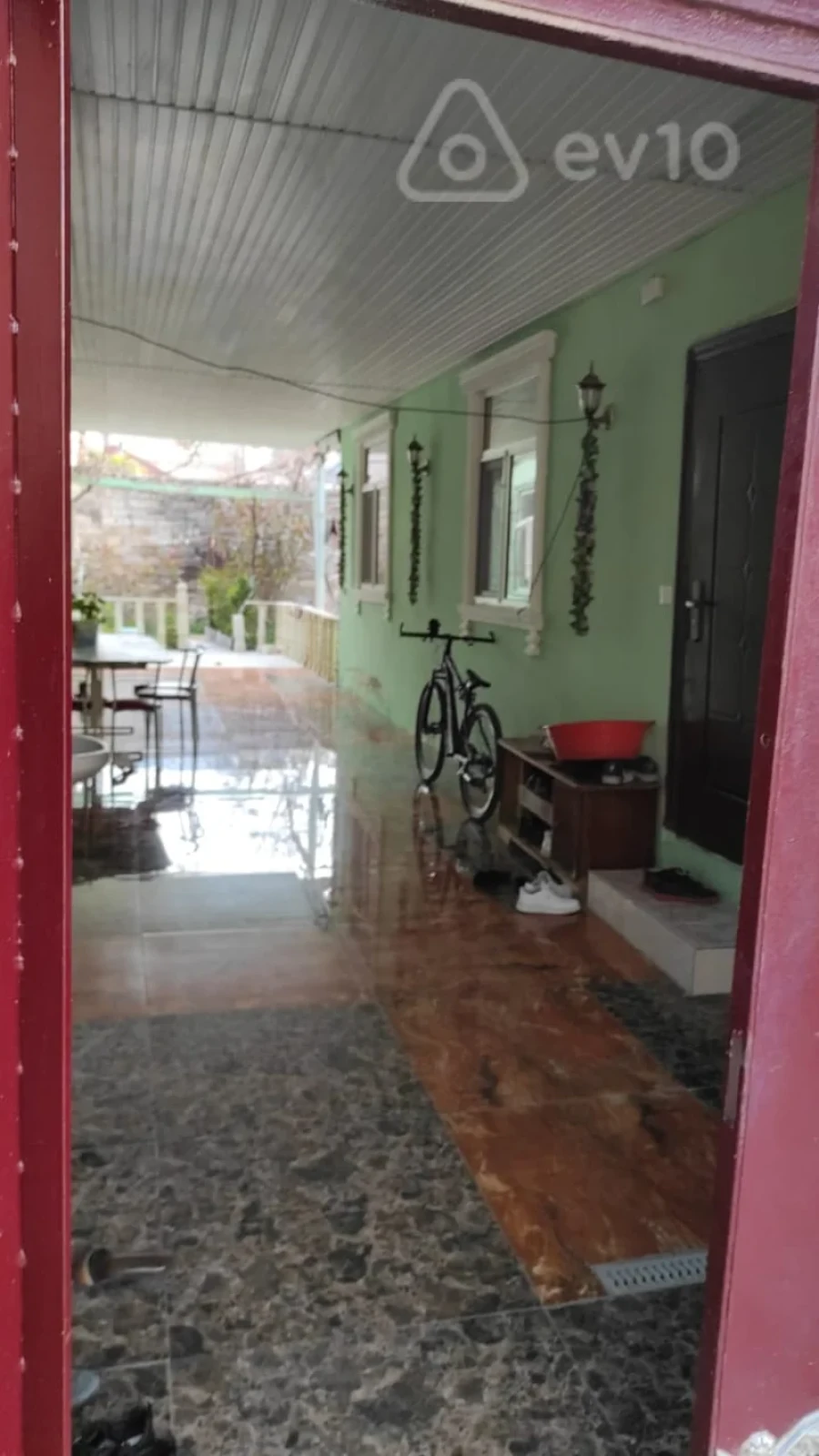 Satılır 4 otaqlı həyət evi 100 m²