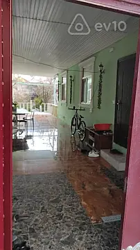 Satılır 4 otaqlı həyət evi 100 m²