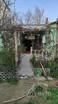 Satılır 4 otaqlı həyət evi 100 m²