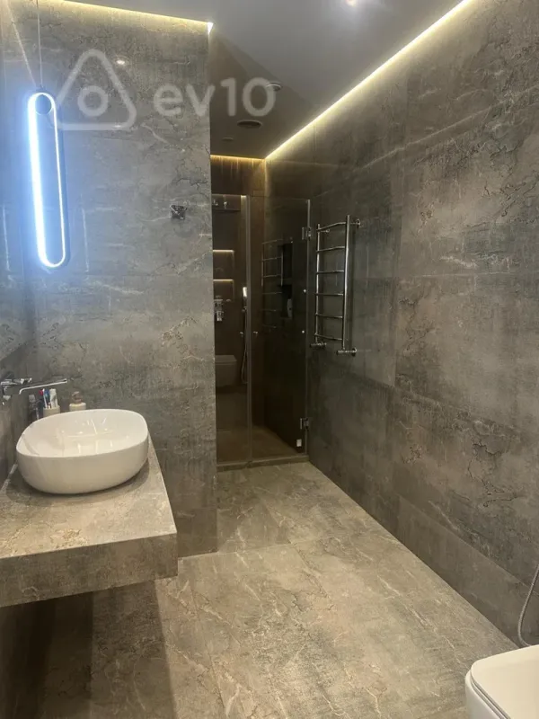 Satılır 3 otaqlı yeni tikili 106 m²