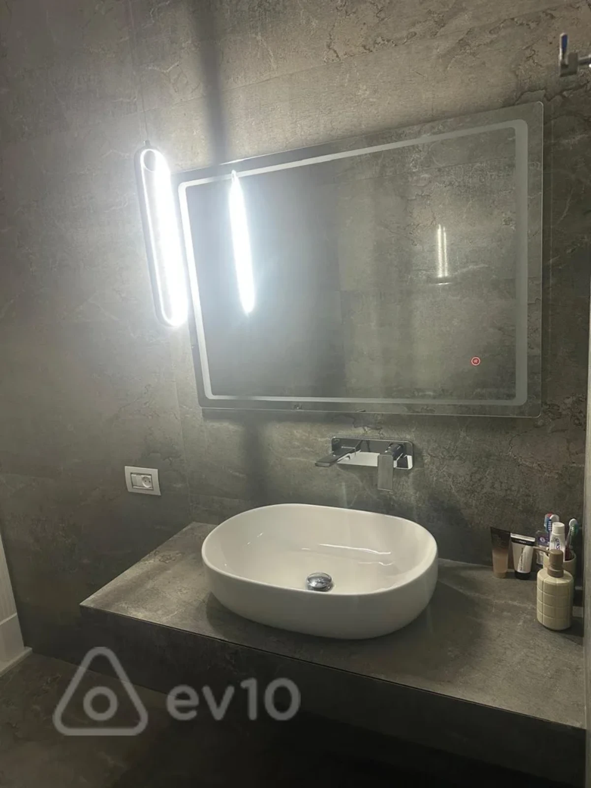 Satılır 3 otaqlı yeni tikili 106 m²