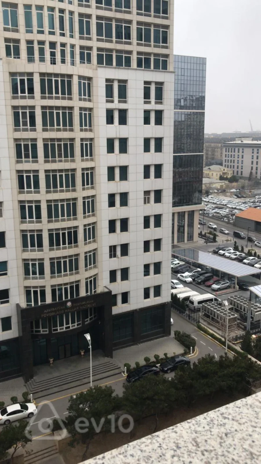 Kirayə verilir 2 otaqlı yeni tikili 68 m²