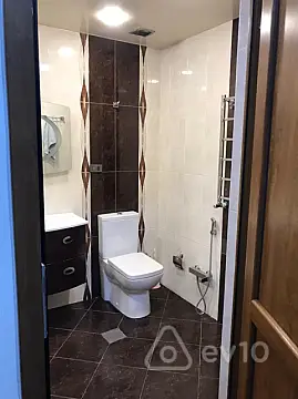 Kirayə verilir 2 otaqlı yeni tikili 68 m²