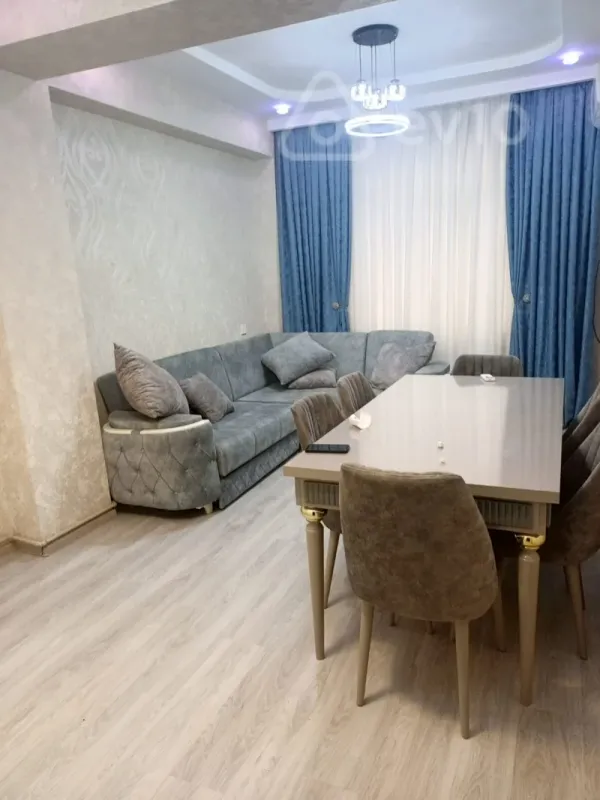 Kirayə verilir 2 otaqlı yeni tikili 60 m²