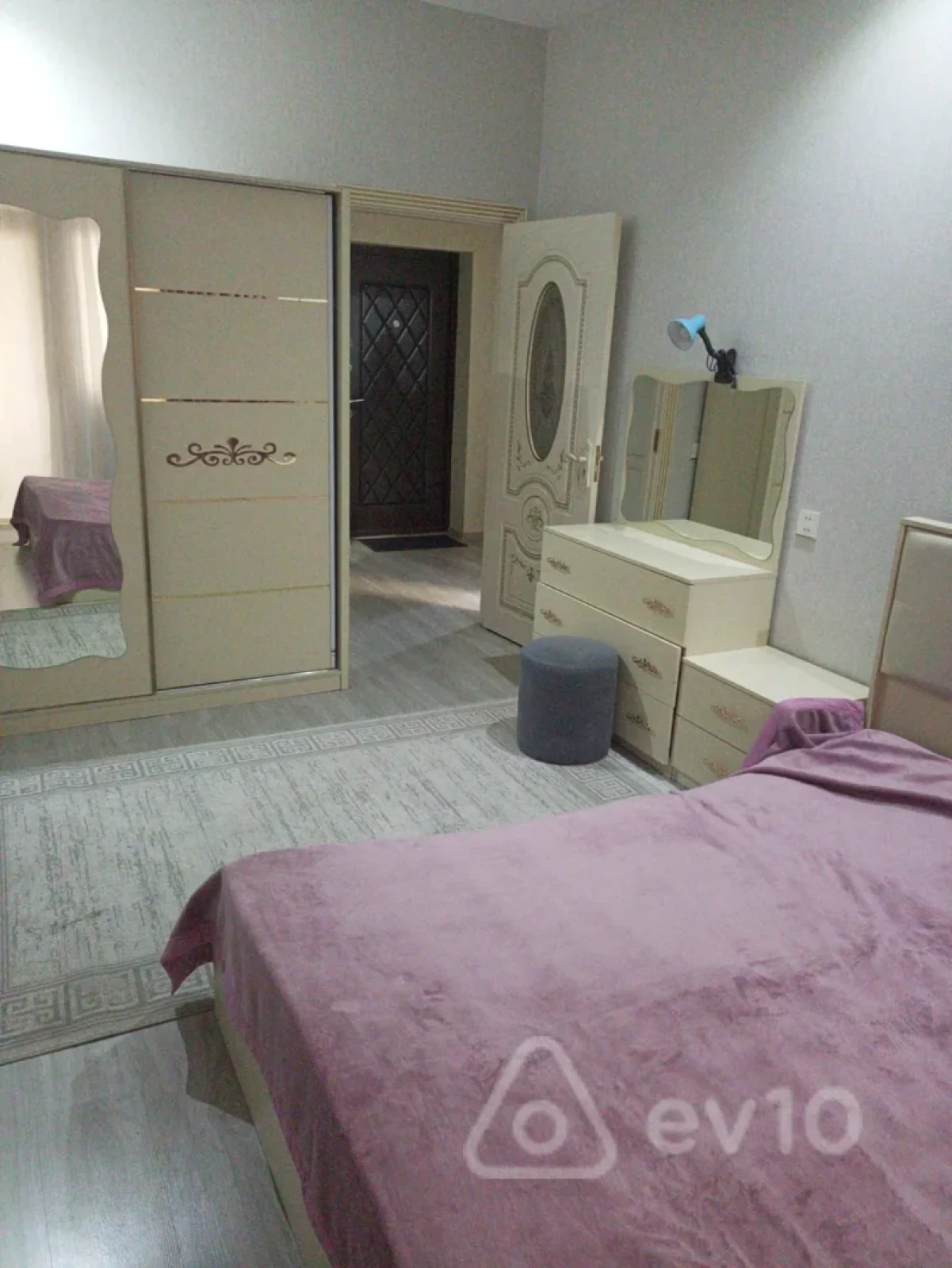 Kirayə verilir 2 otaqlı yeni tikili 60 m²