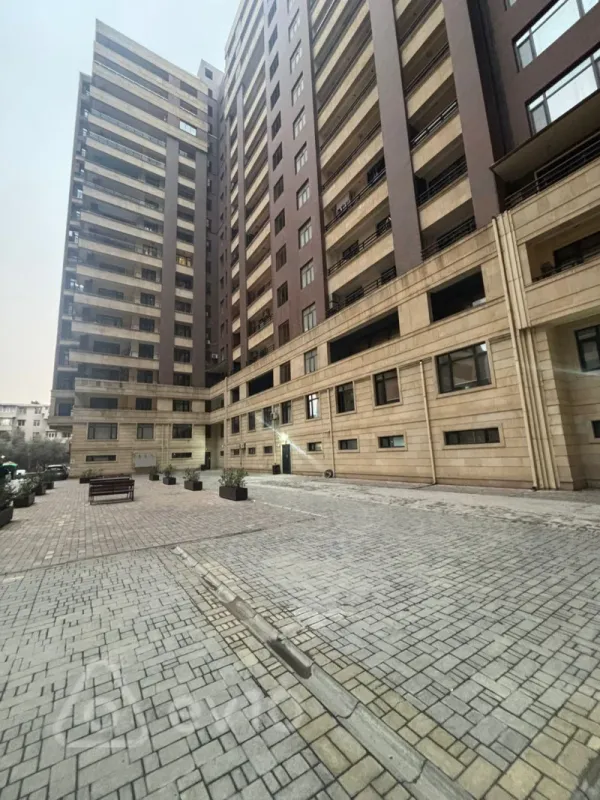 Kirayə verilir 2 otaqlı yeni tikili 100 m²