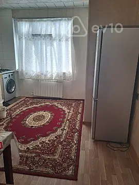 Kirayə verilir 2 otaqlı köhnə tikili 40 m²