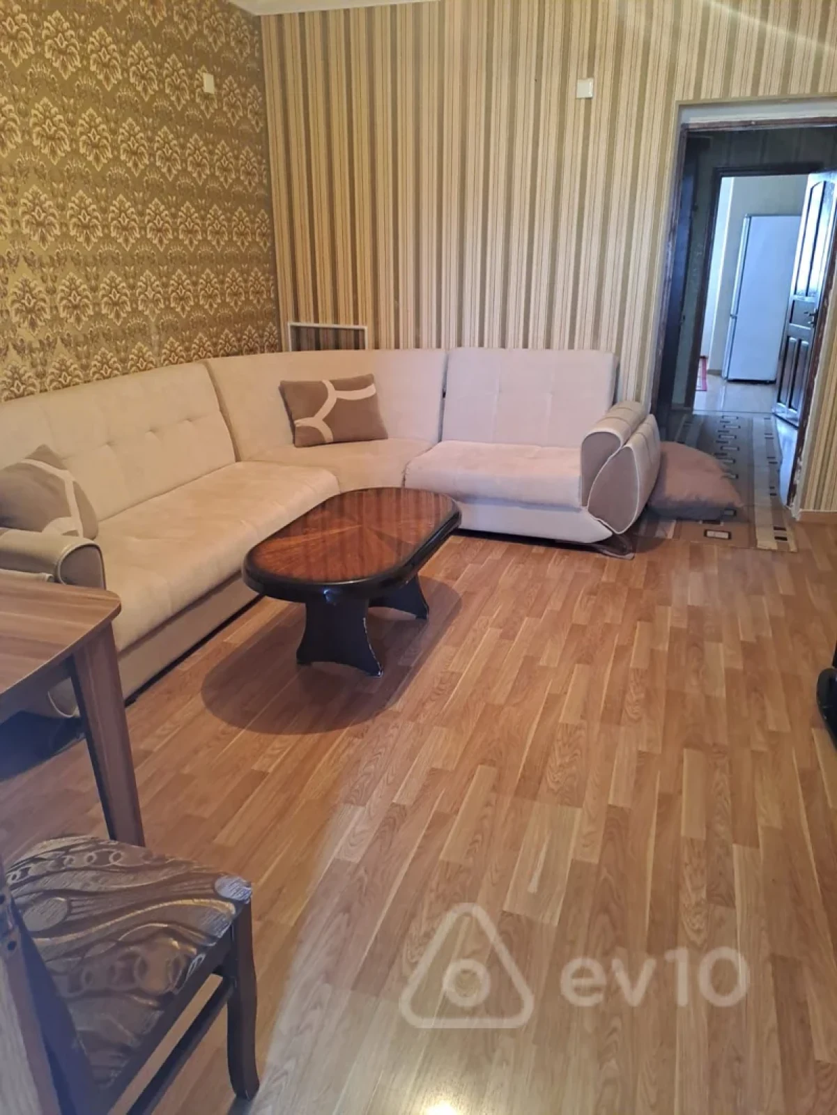 Kirayə verilir 2 otaqlı köhnə tikili 40 m²