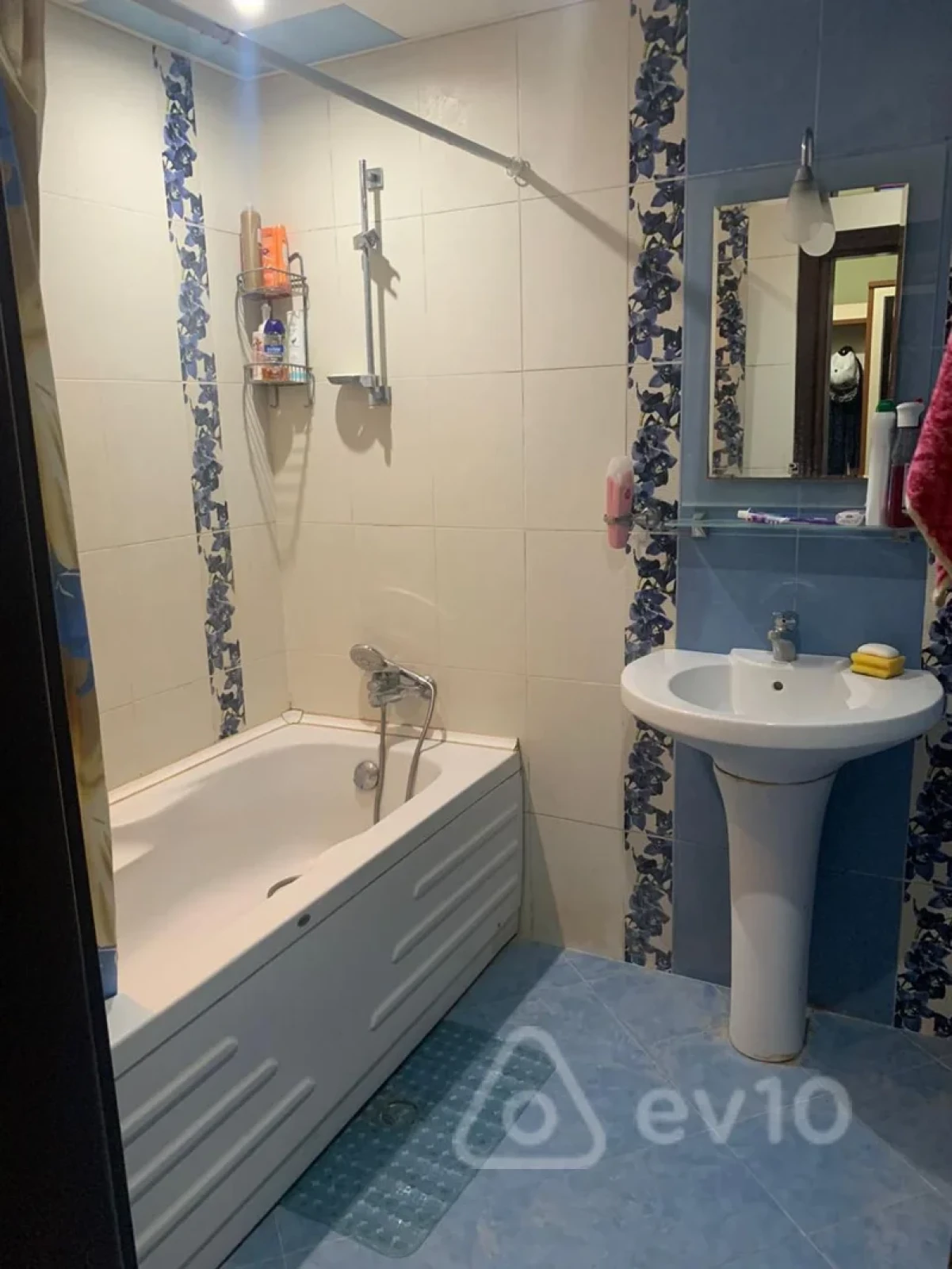 Kirayə verilir 2 otaqlı yeni tikili 100 m²