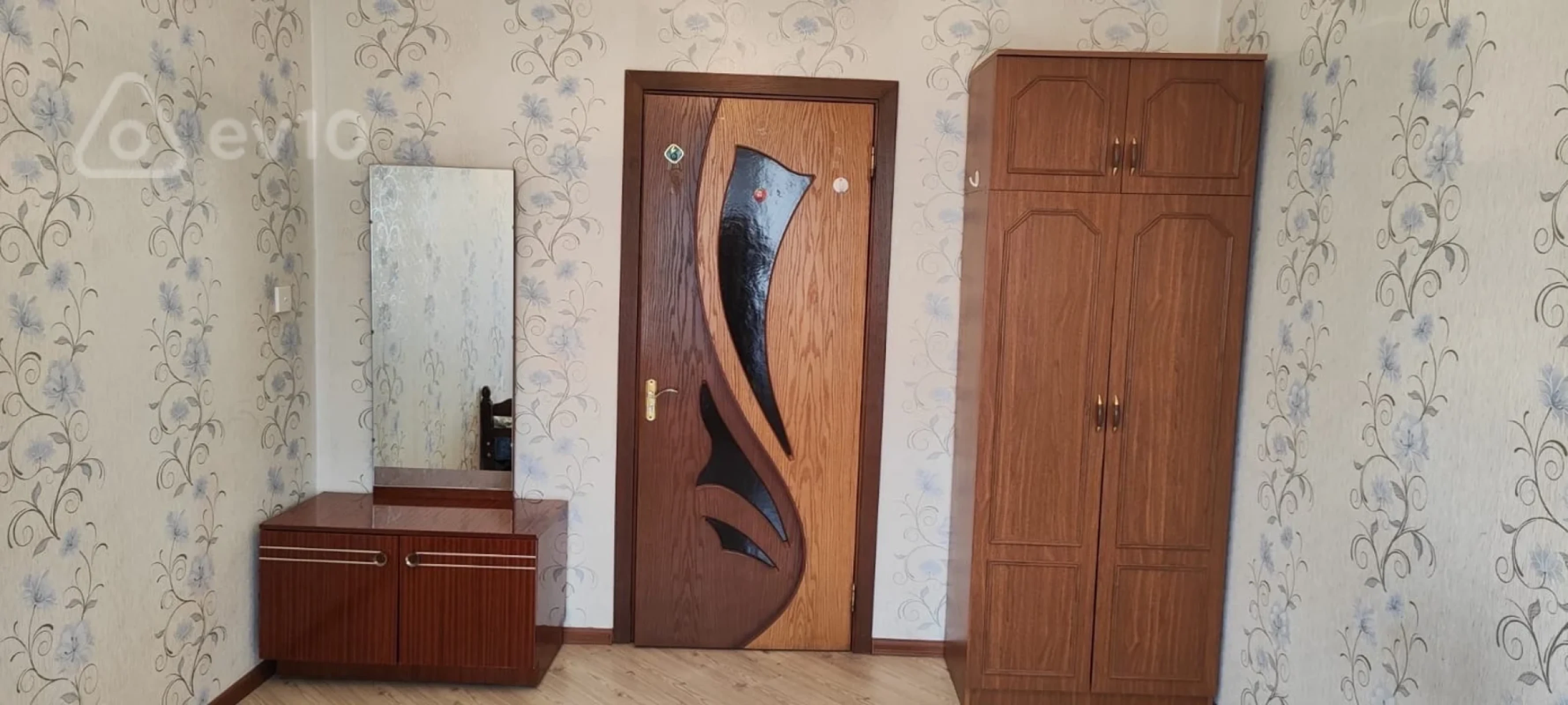 Kirayə verilir 4 otaqlı köhnə tikili 65 m²