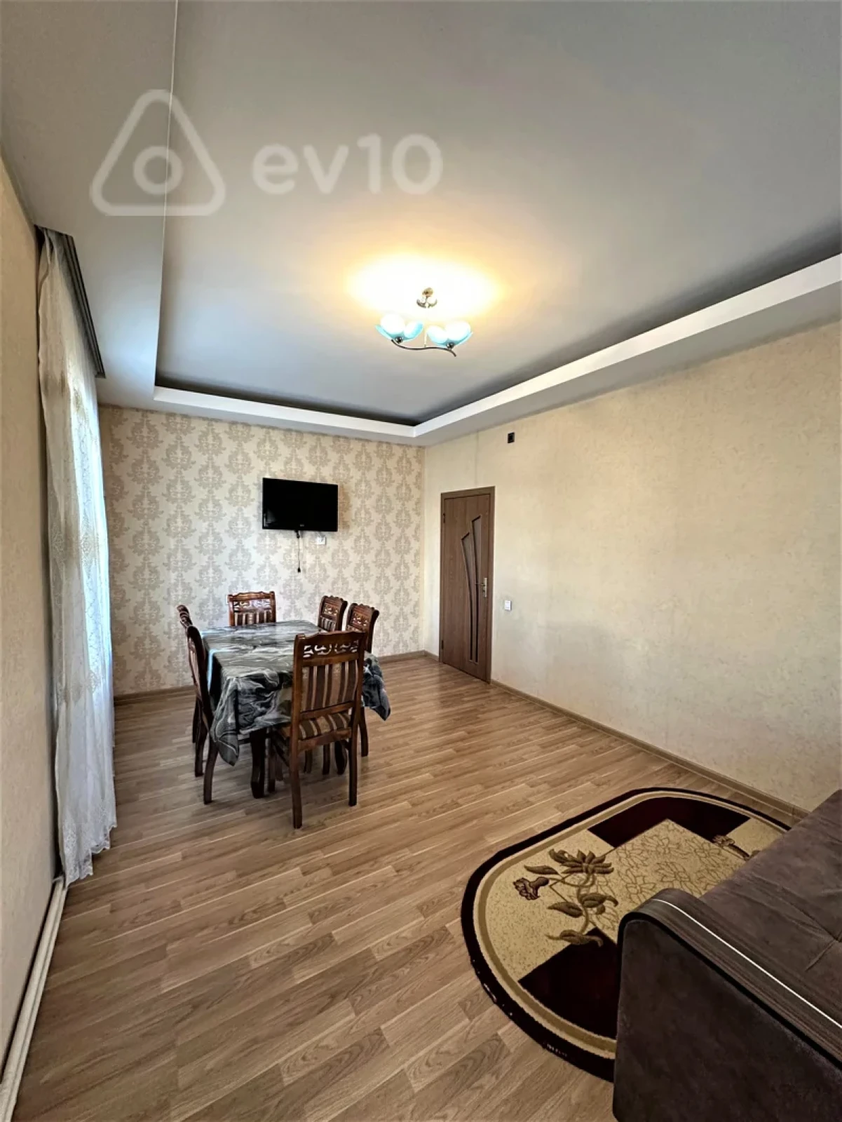Satılır 2 otaqlı köhnə tikili 50 m²