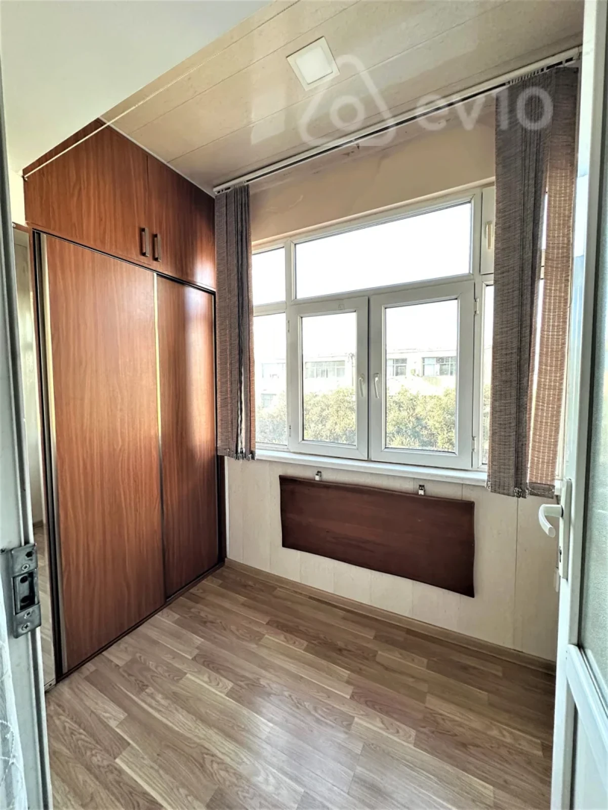 Satılır 2 otaqlı köhnə tikili 50 m²