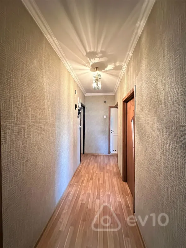 Satılır 2 otaqlı köhnə tikili 50 m²