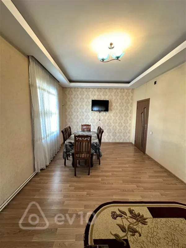 Satılır 2 otaqlı köhnə tikili 50 m²